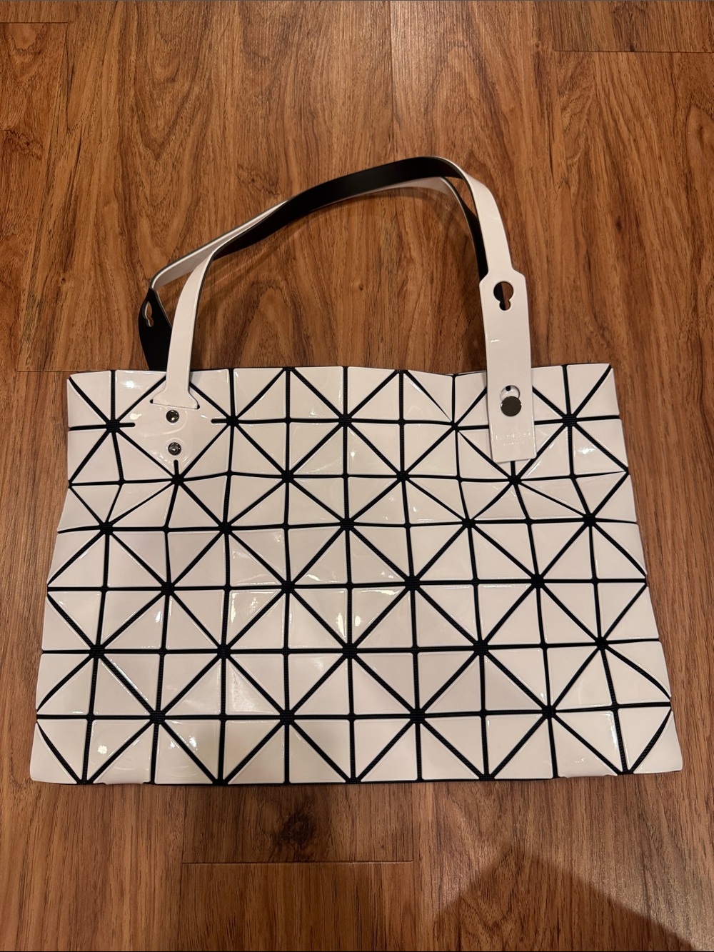 Baobao-White Geometric Tote Bag with Black Trim - Stylish Women’s Shoulder Bag